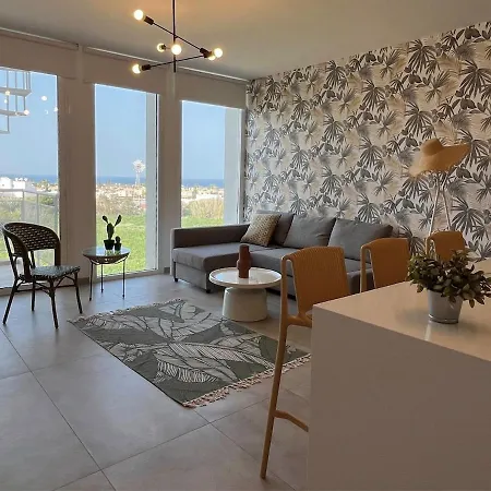 New Sea View Apartment, Pool, Walk To * Paralímni