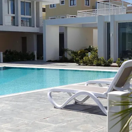 Apartman New Sea View Apartment, Pool, Walk To